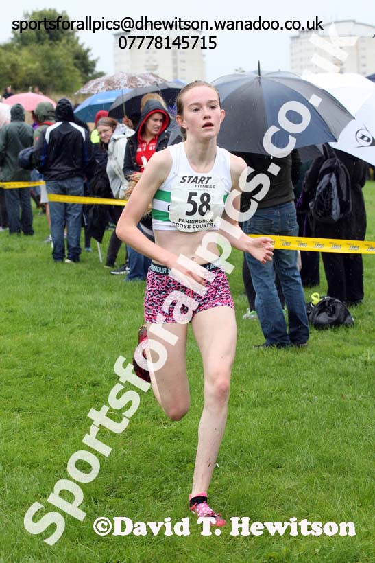 Womens under-17s, Sunderland Harriers Open Cross Counry, Farringdon Park, Sunderland. Photo: David T. Hewitson/Sports for All Pics